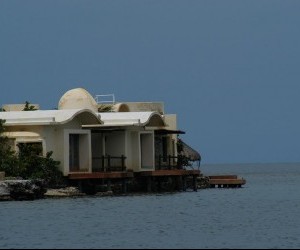 Isla privada en  Islas del Rosario.  Fuente: www.panoramio.com - Foto por Alejandro Faccini